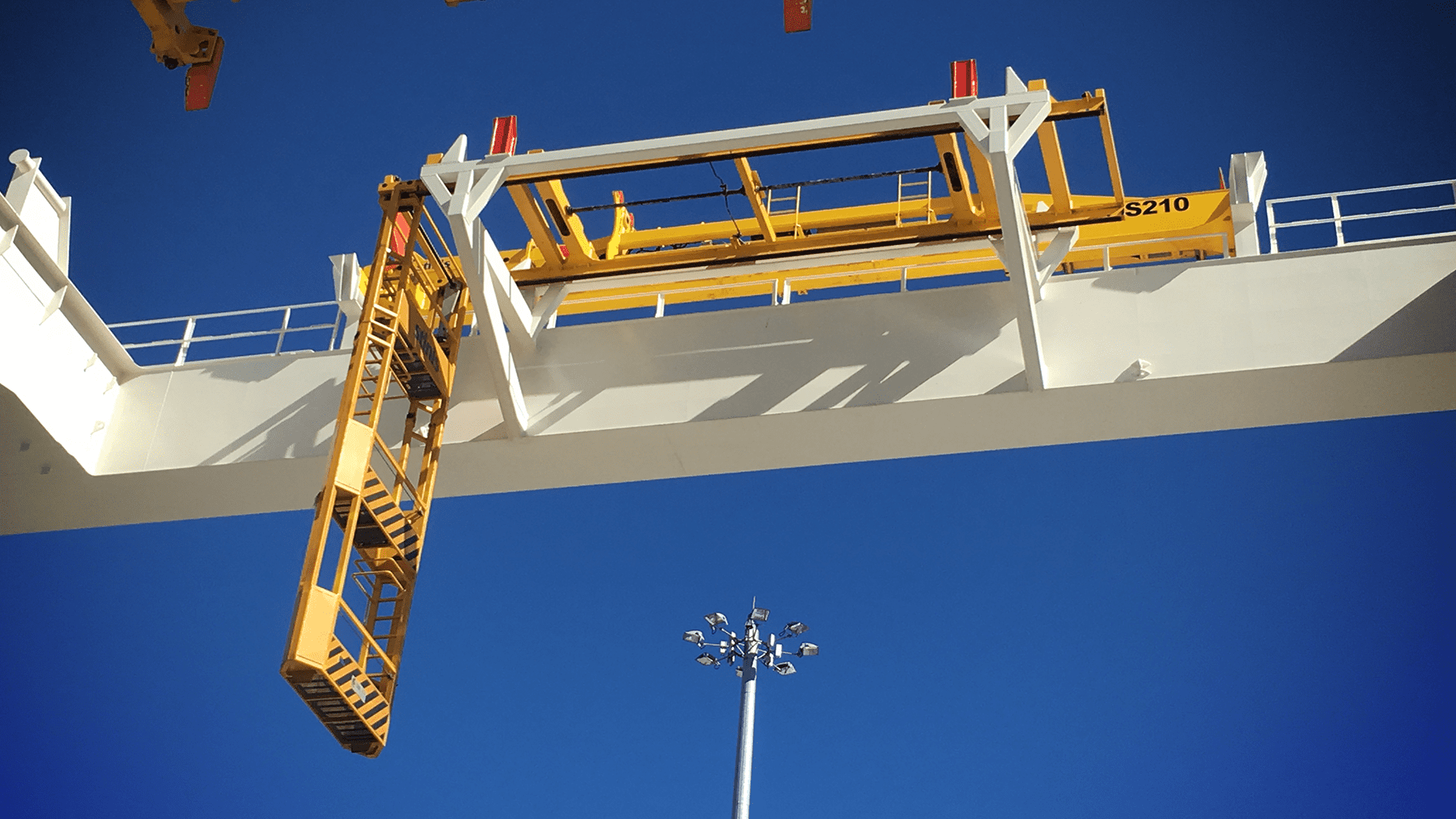 Safety Lashing Gondola 2 Safety Lashing Gondola 2